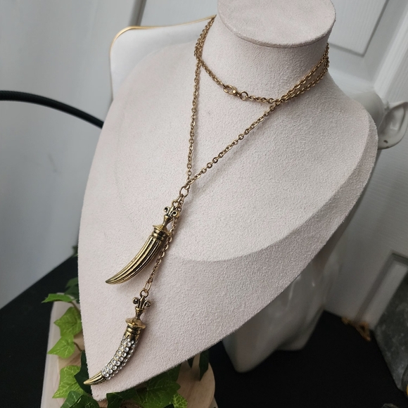 Vintage Gold Double Dagger Pendant Chain Necklace - Picture 3 of 8